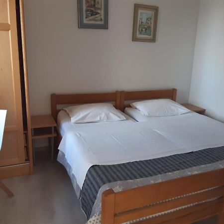 שיבניק Apartmani Sanja מראה חיצוני תמונה